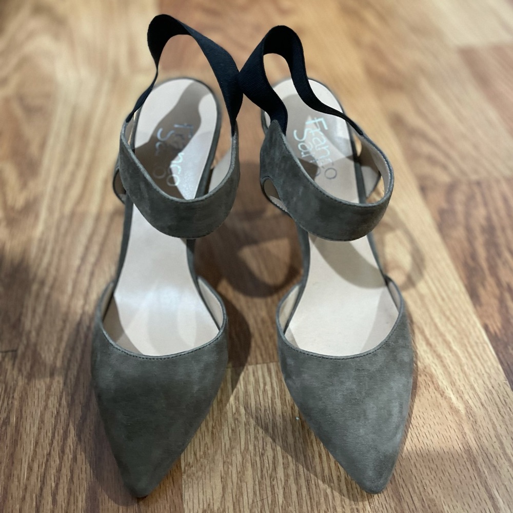 Brand new Franco Sarato strapped pump heel